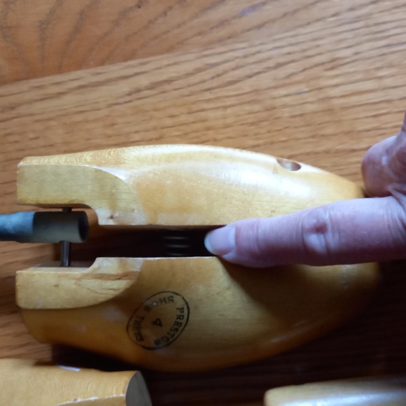 Vintage wood shoe stretcher - Picture 5 of 5